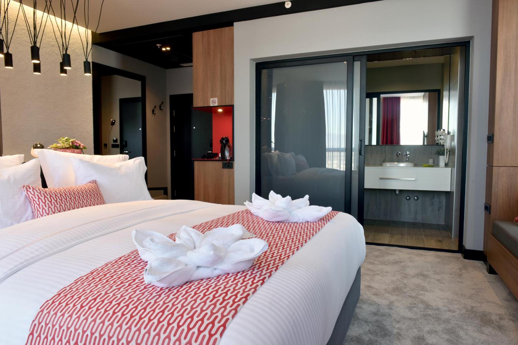 Hotel Panoramika Design & Spa سكوبجي المظهر الخارجي الصورة